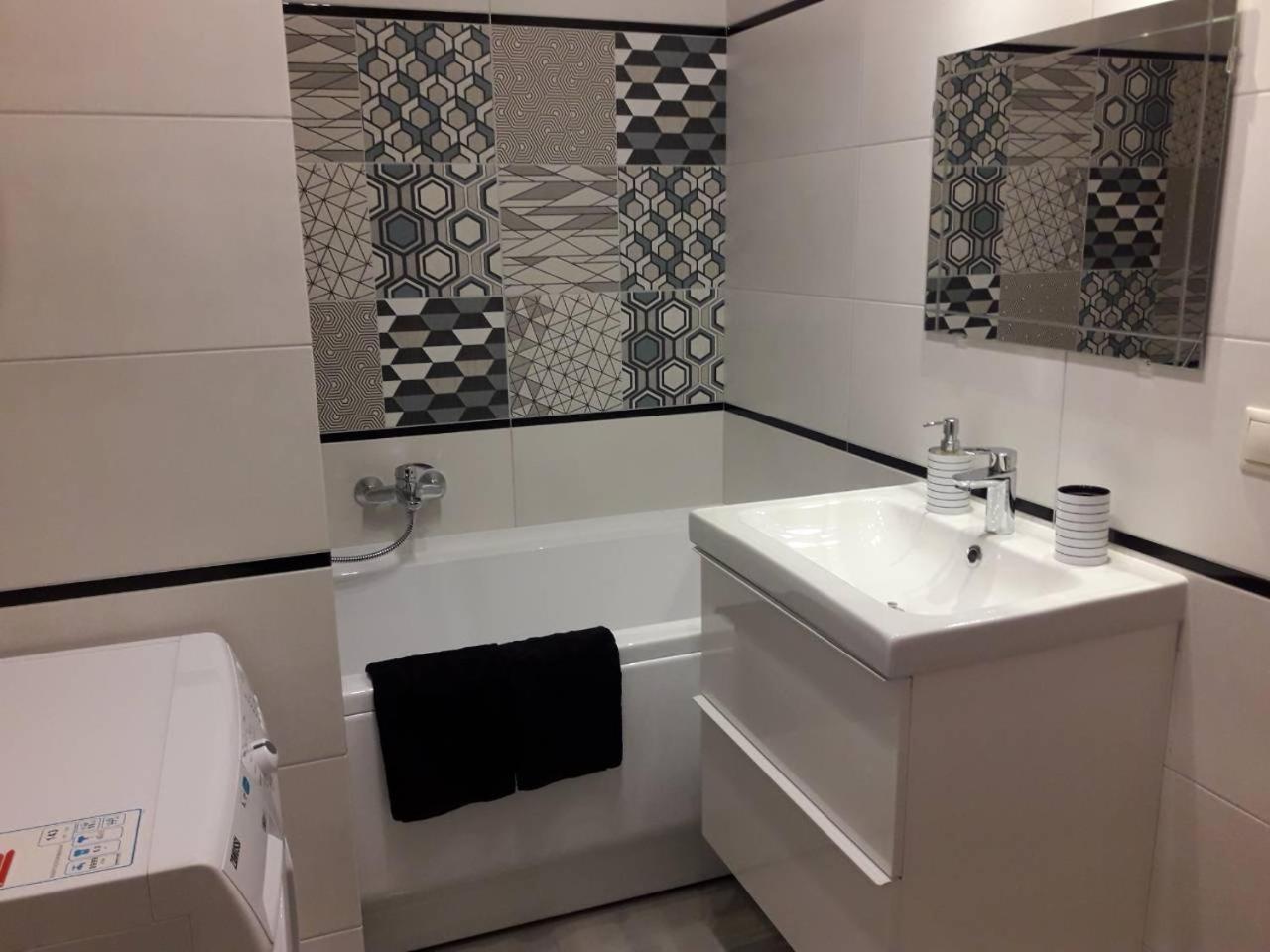 Comfort Apartment On Bogdanivska Street 7B キエフ エクステリア 写真